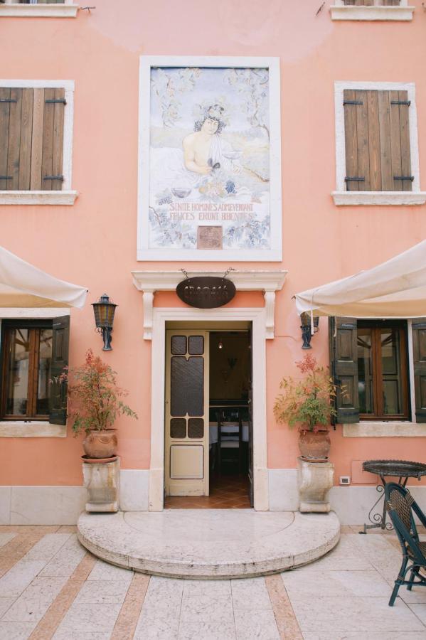 Hôtel Bacco D'Oro Wine & Relais à Mezzane di Sotto Extérieur photo